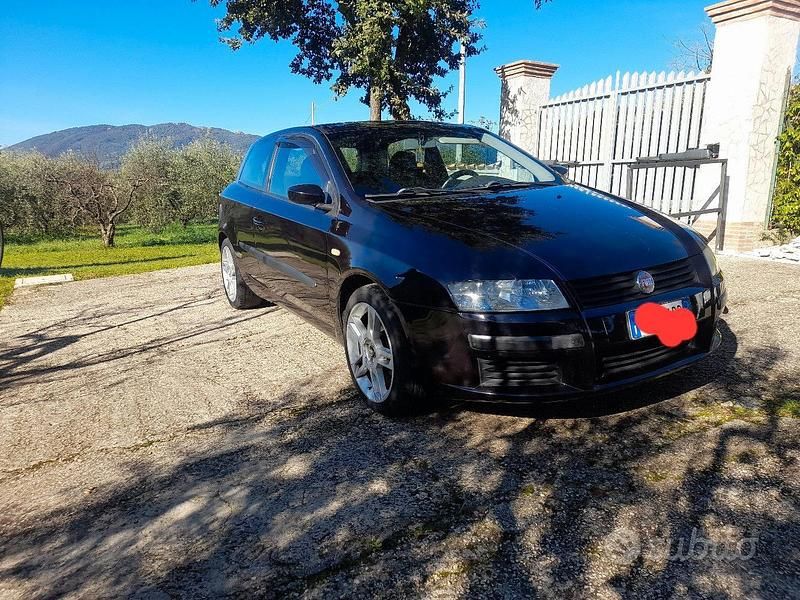 Usata 2002 Fiat Stilo Due volumi | 1700 € (Cara) - Immagine 1/4