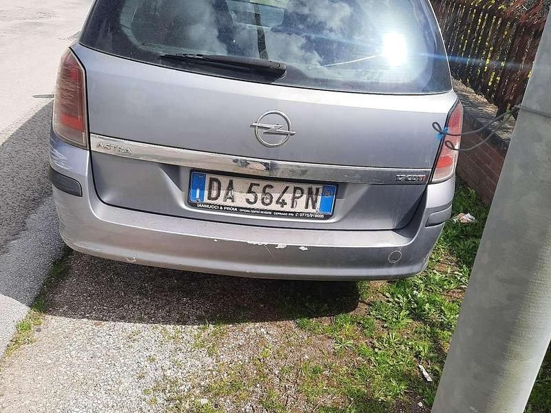 Usata Opel Astra Club 101 CV (74 kW) 2006 Station wagon