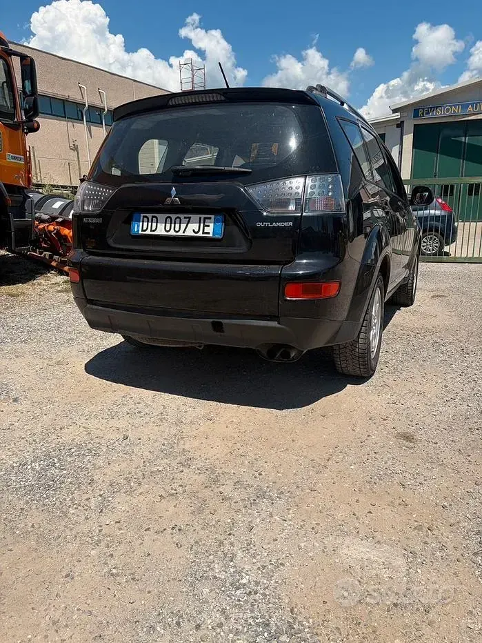 Usata Mitsubishi Outlander 140 CV (102 kW) 2007 Nero SUV