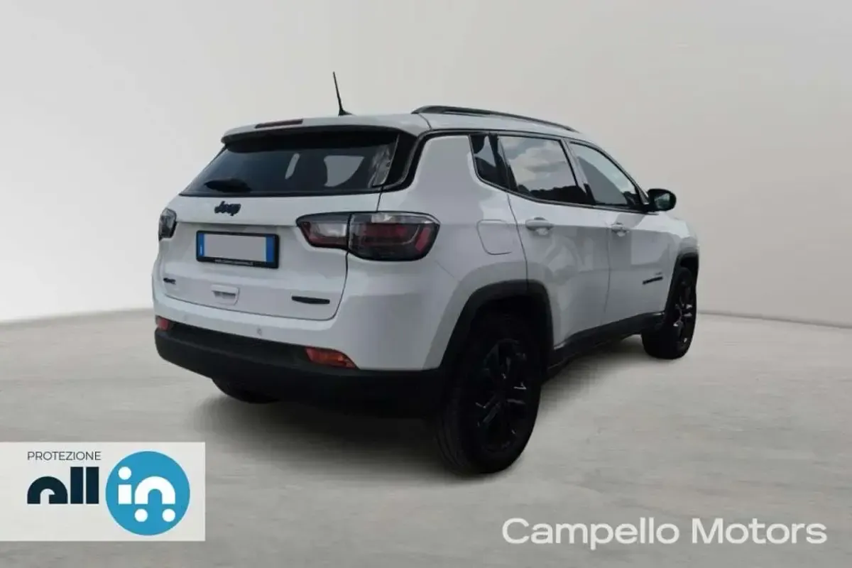 Usata Jeep Compass Night Eagle 131 CV (96 kW) 2022 Bianco SUV