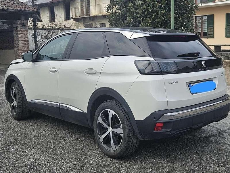 Usata Peugeot 3008 Allure 131 CV (96 kW) 2022 SUV