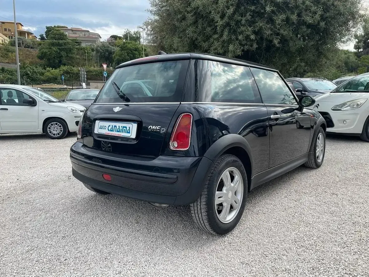 Usata Mini ONE 88 CV (64 kW) 2006 Nero Utilitaria