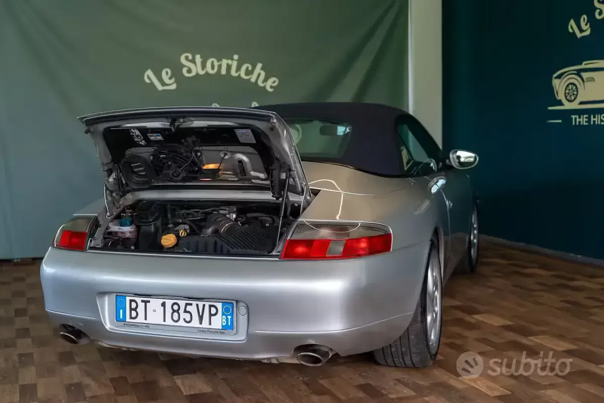 Usata Porsche 911 Carrera 4 Cabriolet 300 CV (220 kW) 2001 Grigio Cabrio