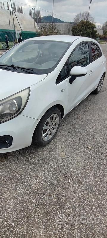 Usata Kia Rio EX 90 CV (66 kW) 2012 Bianco Berlina