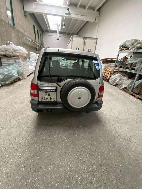 Usata Mitsubishi Pajero 129 CV (94 kW) 2001 Argento SUV