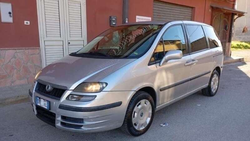 Usata 2006 Fiat Ulysse Dynamic Monovolume | 2500 € (Buon prezzo) - Immagine 1/4
