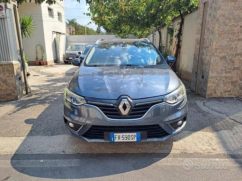 Usata Renault Mégane GrandTour 95 CV (69 kW) 2019 Blu Station wagon