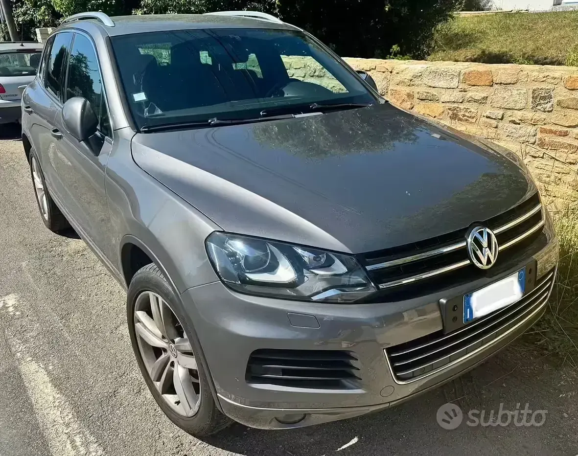 Usata VW Touareg 245 CV (180 kW) 2011 Grigio SUV