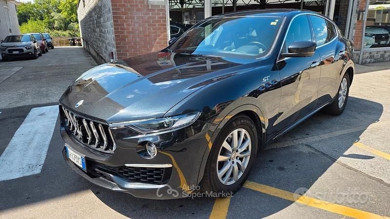 Begagnad Maserati Levante GT 330 HK (242 kW) 2022 Svart SUV