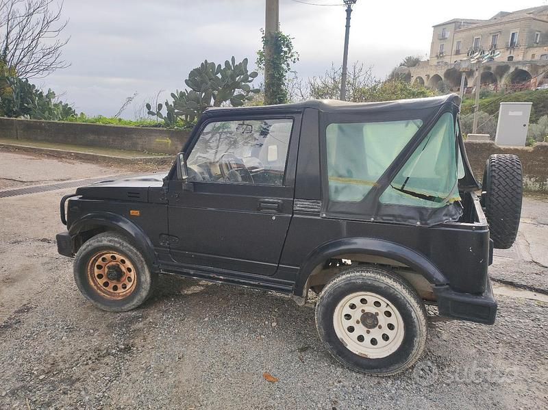 Usata Suzuki Samurai 1990 Nero SUV