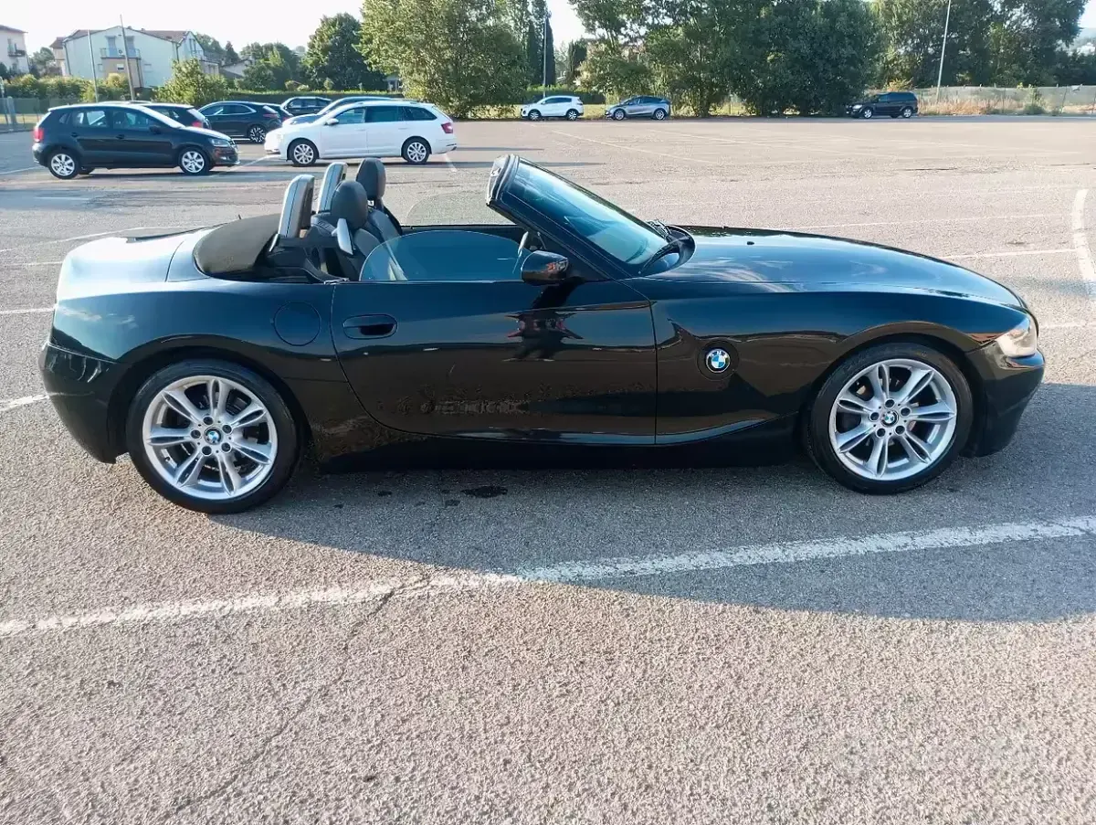 Usata BMW Z4 170 CV (125 kW) 2005 Nero Cabrio