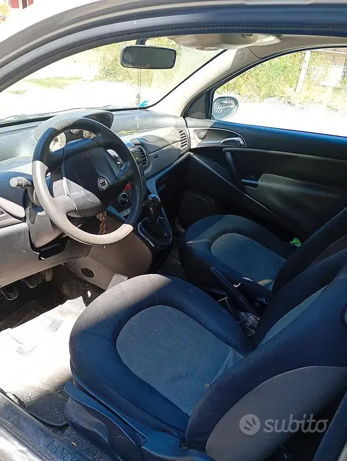 Usata Lancia Ypsilon 69 CV (50 kW) 2005 Grigio Utilitaria