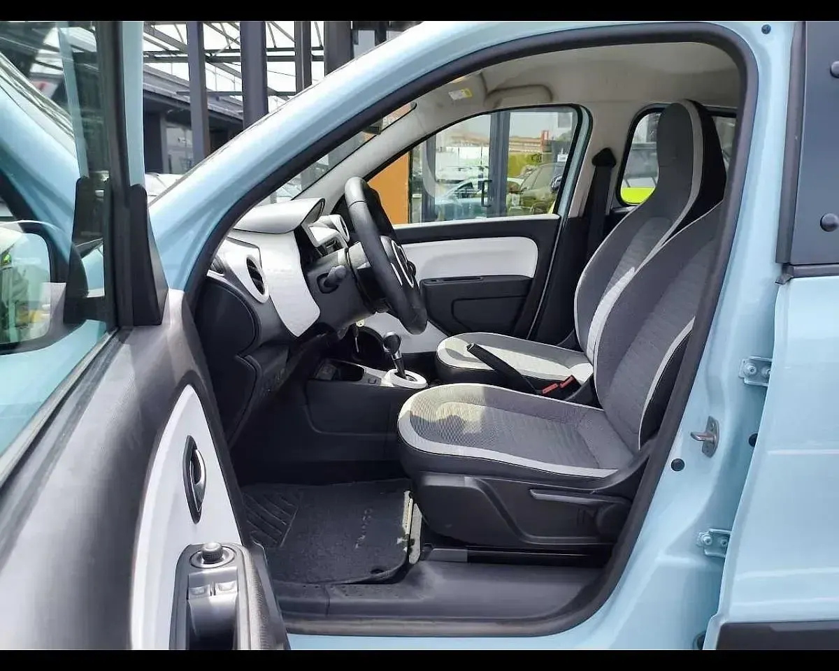 Usata Renault Twingo Equilibre 60 kW (82 CV) 2022 Blu Utilitaria