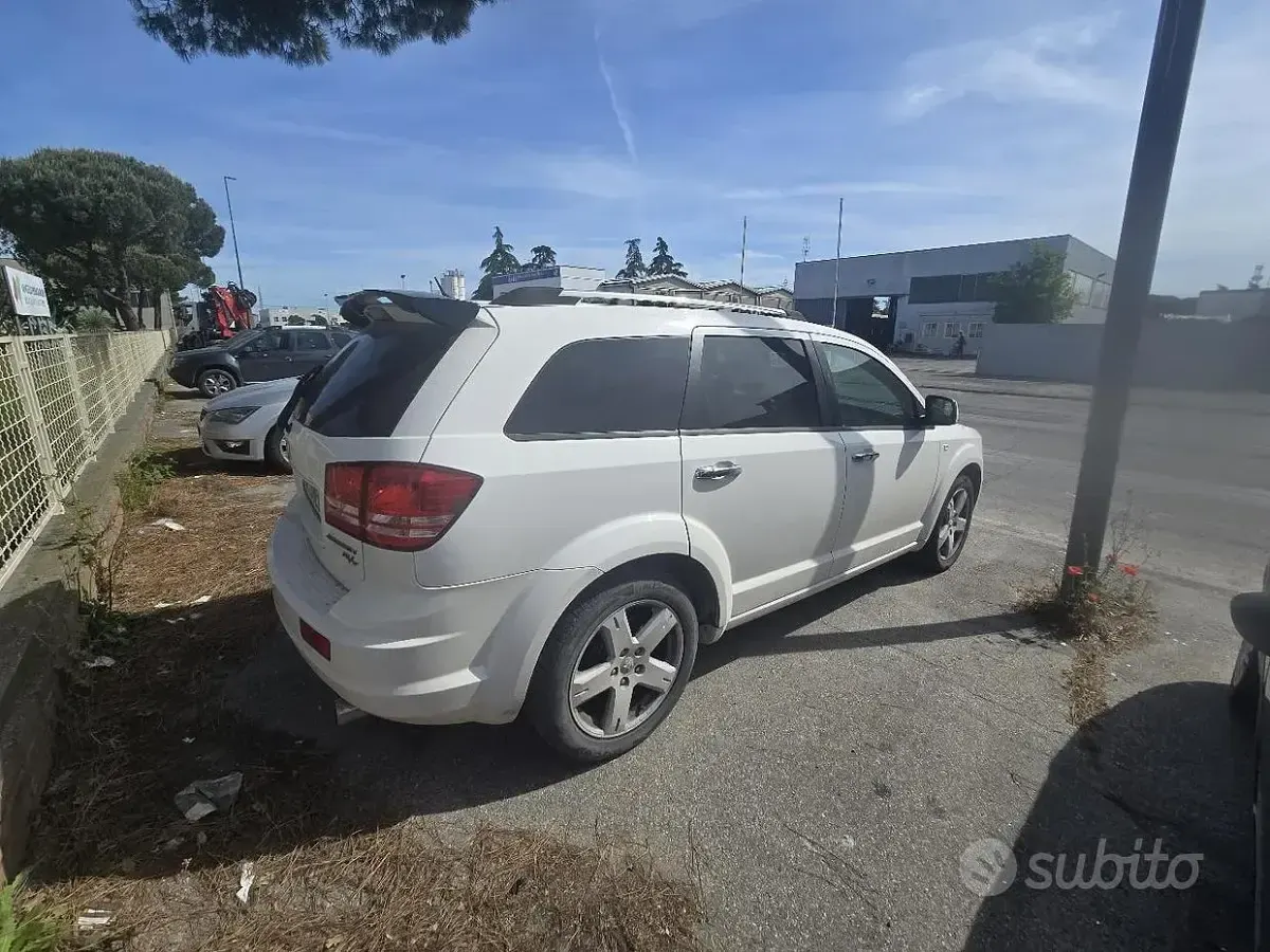 Usata Dodge Journey 140 CV (102 kW) 2009 Bianco SUV