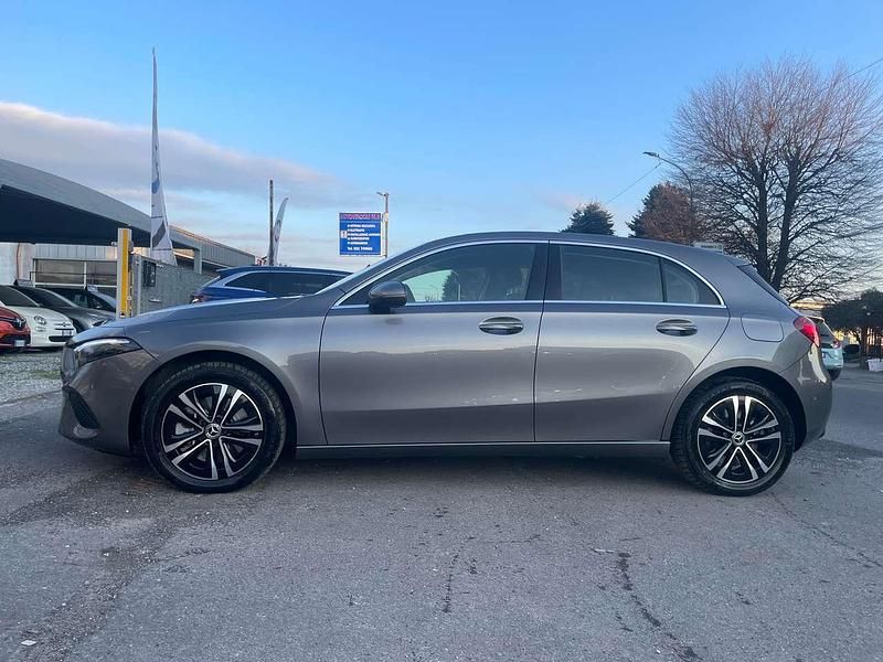Usata Mercedes A250 Advanced 163 CV (119 kW) 2023 Grigio Berlina
