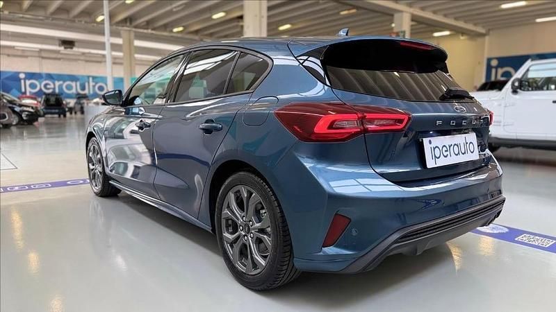 Usata Ford Focus ST-Line 125 CV (91 kW) 2023 Azzurro metallizzato Berlina