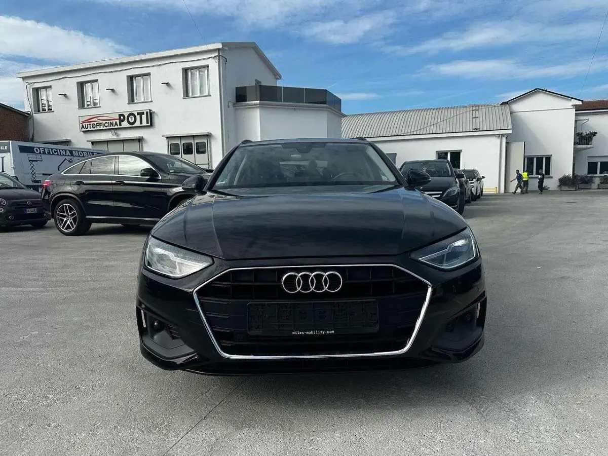 Usata Audi A4 Advanced 150 CV (110 kW) 2022 Nero Station wagon