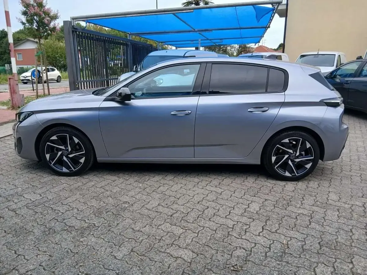 Usata Peugeot 308 Allure 131 CV (96 kW) 2024 Grigio Berlina
