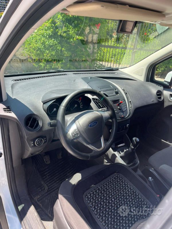 Usata Ford Transit 76 CV (55 kW) 2015 Bianco Furgone