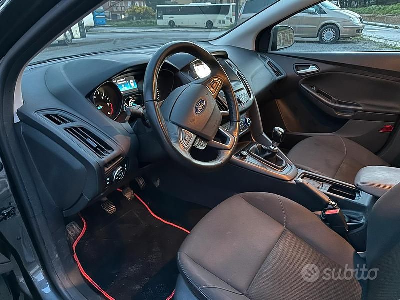 Usata Ford Focus 2018 Grigio Station wagon