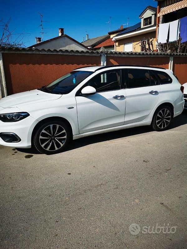 Usata Fiat Tipo 120 CV (88 kW) 2017 Bianco Berlina