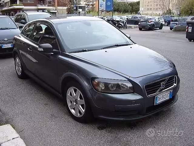 Usata Volvo C30 Kinetic 101 CV (74 kW) 2007 Grigio Utilitaria