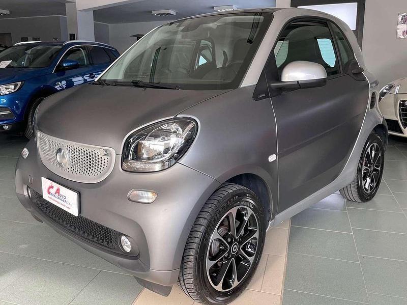 Grigio Usata 2016 Smart ForTwo Coupé Passion Due volumi | 11.200 € (Cara) - Immagine 1/4
