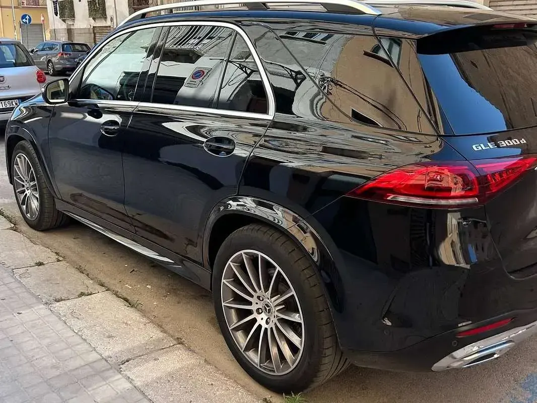 Usata Mercedes GLE300 Executive 272 CV (200 kW) 2022 Nero SUV