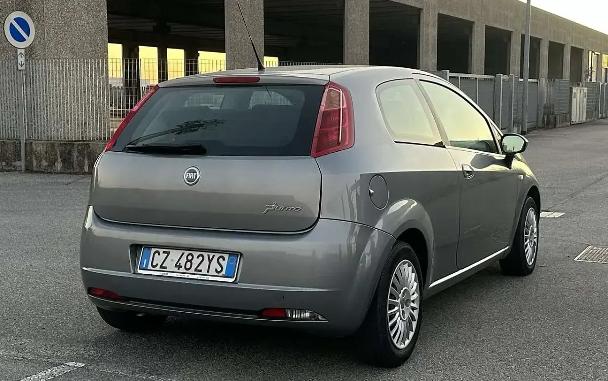 Usata Fiat Grande Punto Dynamic 65 CV (47 kW) 2006 Other Utilitaria