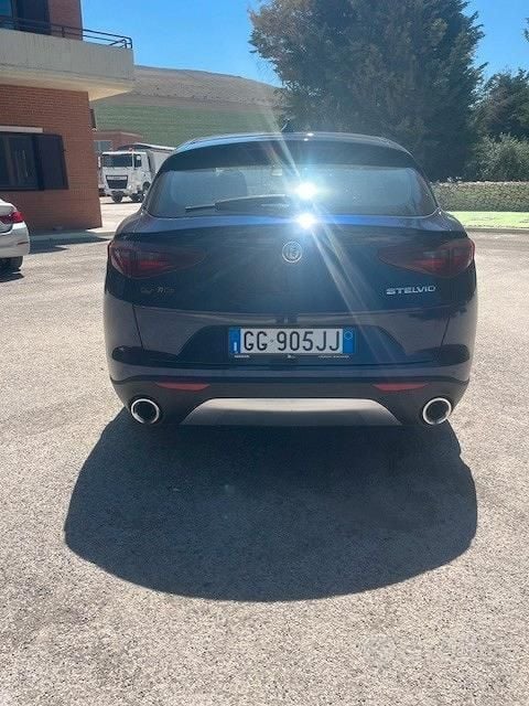 Usata Alfa Romeo Stelvio 160 CV (117 kW) 2021 Blu SUV