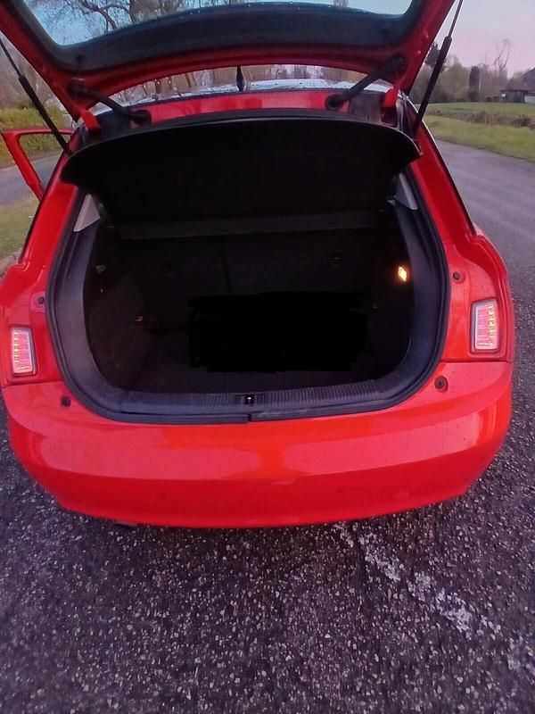 Usata Audi A1 S-Line 104 CV (76 kW) 2013 Rosso Utilitaria