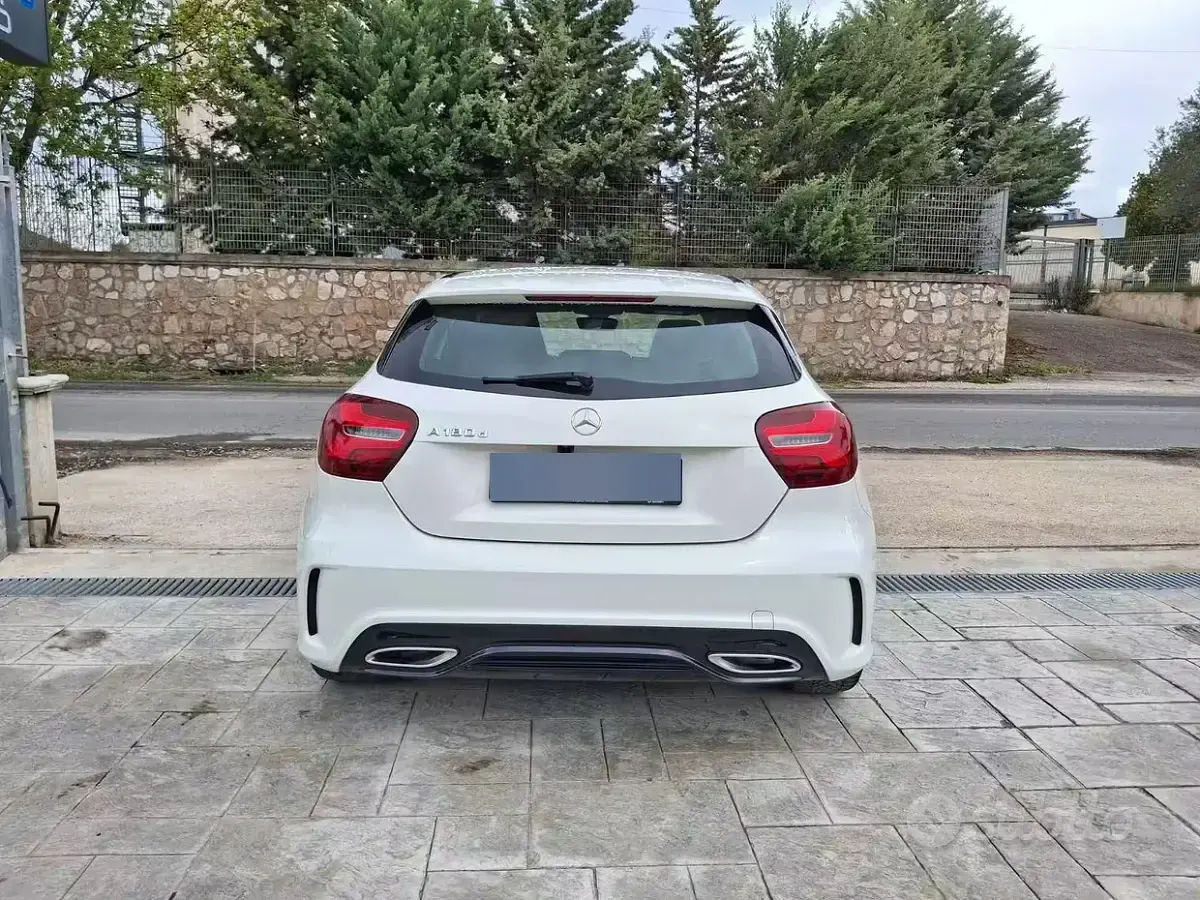 Usata Mercedes A180 AMG 109 CV (80 kW) 2016 Bianco Utilitaria