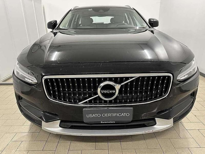 Usata Volvo V90 CC Pro 190 CV (139 kW) 2019 Onyx black (717) Station wagon