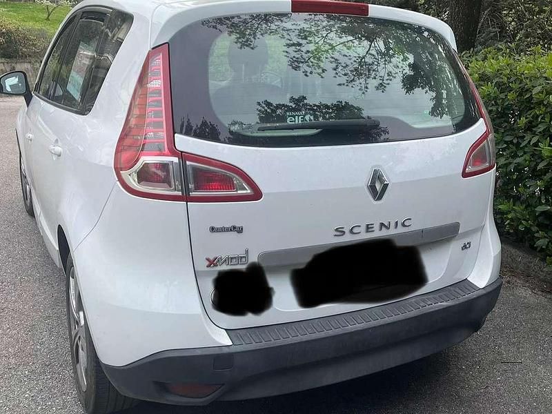 Usata Renault Scénic III 110 CV (80 kW) 2010 Bianco Monovolume