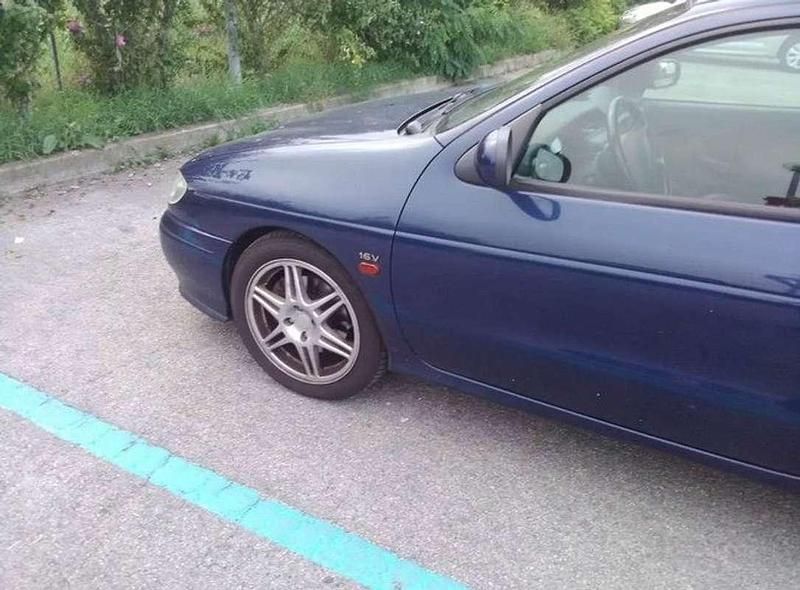 Usata Renault Mégane Coupé 147 CV (108 kW) 1999 Blu/azzurro Coupé