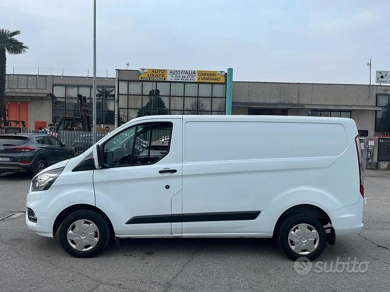 Usata Ford Transit Custom Trend 105 CV (77 kW) 2022 Bianco Berlina