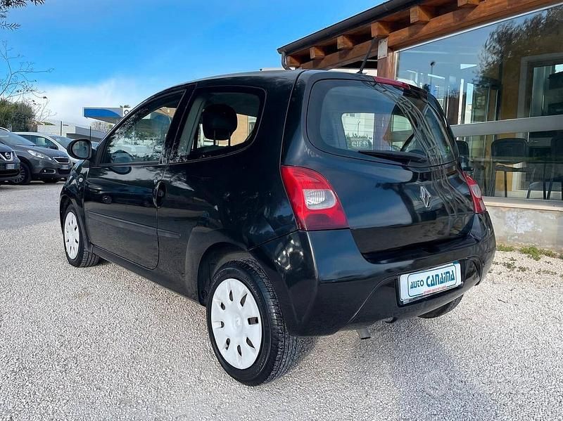 Gebraucht Renault Twingo 58 PS (42 kW) 2010 Schwarz Kleinwagen