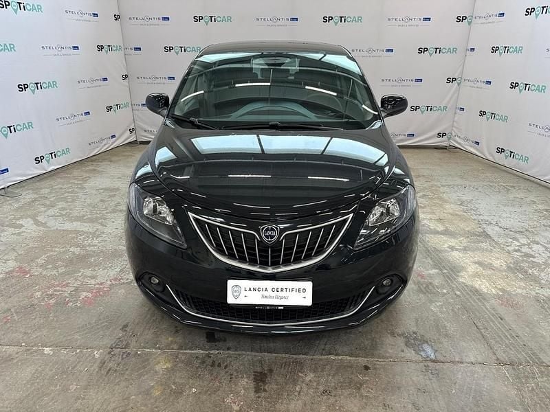 Usata Lancia Ypsilon Gold 69 CV (50 kW) 2023 Nero Utilitaria