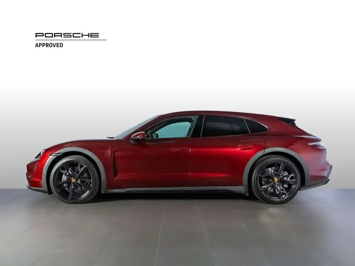 Usata Porsche Taycan 4 Cross Turismo Cross Turismo 139 kW (190 CV) 2022 Ciliegia metallizzato Station wagon