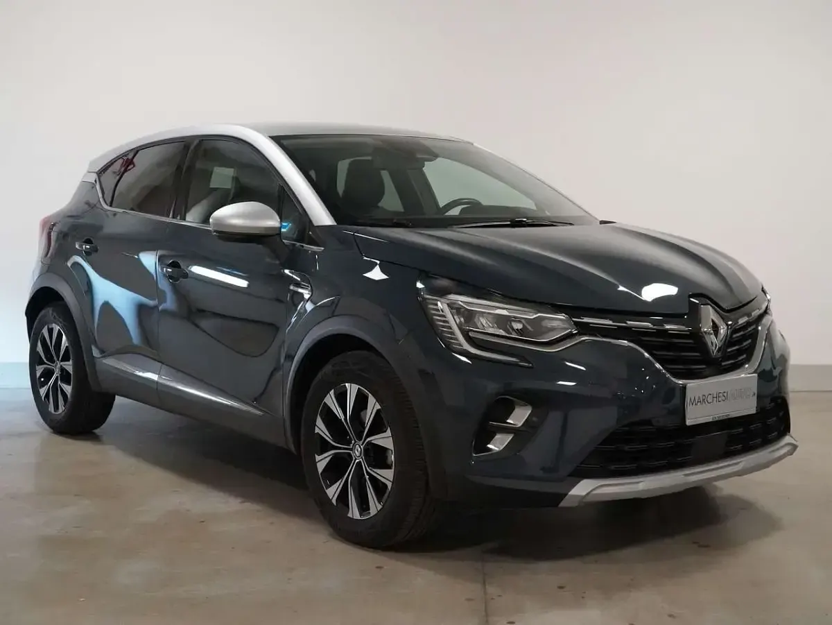 Usata Renault Captur Techno 91 CV (66 kW) 2023 Blu/azzurro SUV