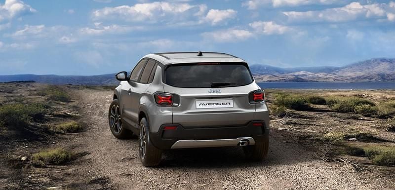 Usata Jeep Avenger Summit 101 CV (74 kW) 2024 Grigio SUV