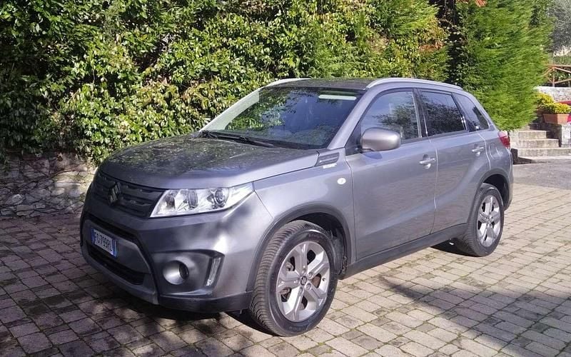 Usata Suzuki Vitara Cool 120 CV (88 kW) 2017 Grigio SUV