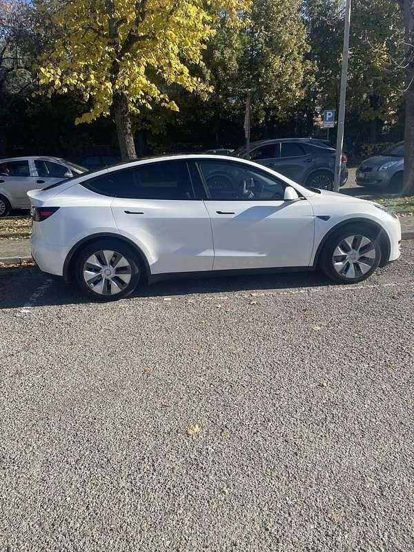 Usata Tesla Model Y RWD 88 kW (120 CV) 2024 SUV