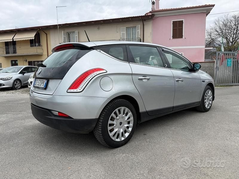 Usata Lancia Delta 119 CV (87 kW) 2010 Grigio Utilitaria