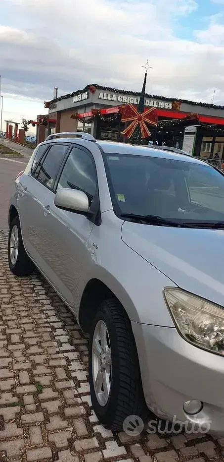 Usata Toyota RAV4 136 CV (100 kW) 2006 Grigio SUV