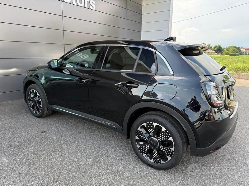 Usata Fiat 600 La Prima 101 CV (74 kW) 2024 Nero SUV