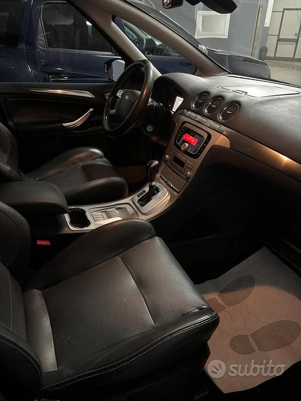 Usata Ford S-MAX S 140 CV (102 kW) 2010 Grigio Monovolume