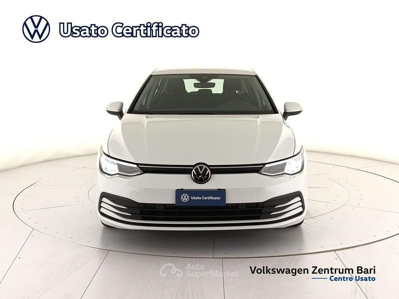 Usado VW Golf VIII Life 116 CV (85 kW) 2022 Blanco Berlina
