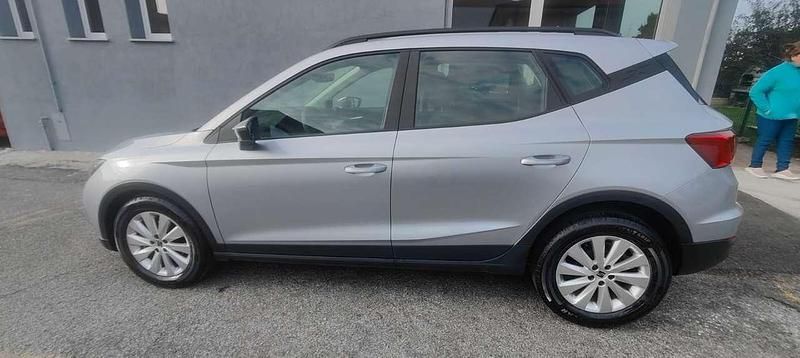 Usata Seat Arona Reference 95 CV (69 kW) 2023 Grigio SUV