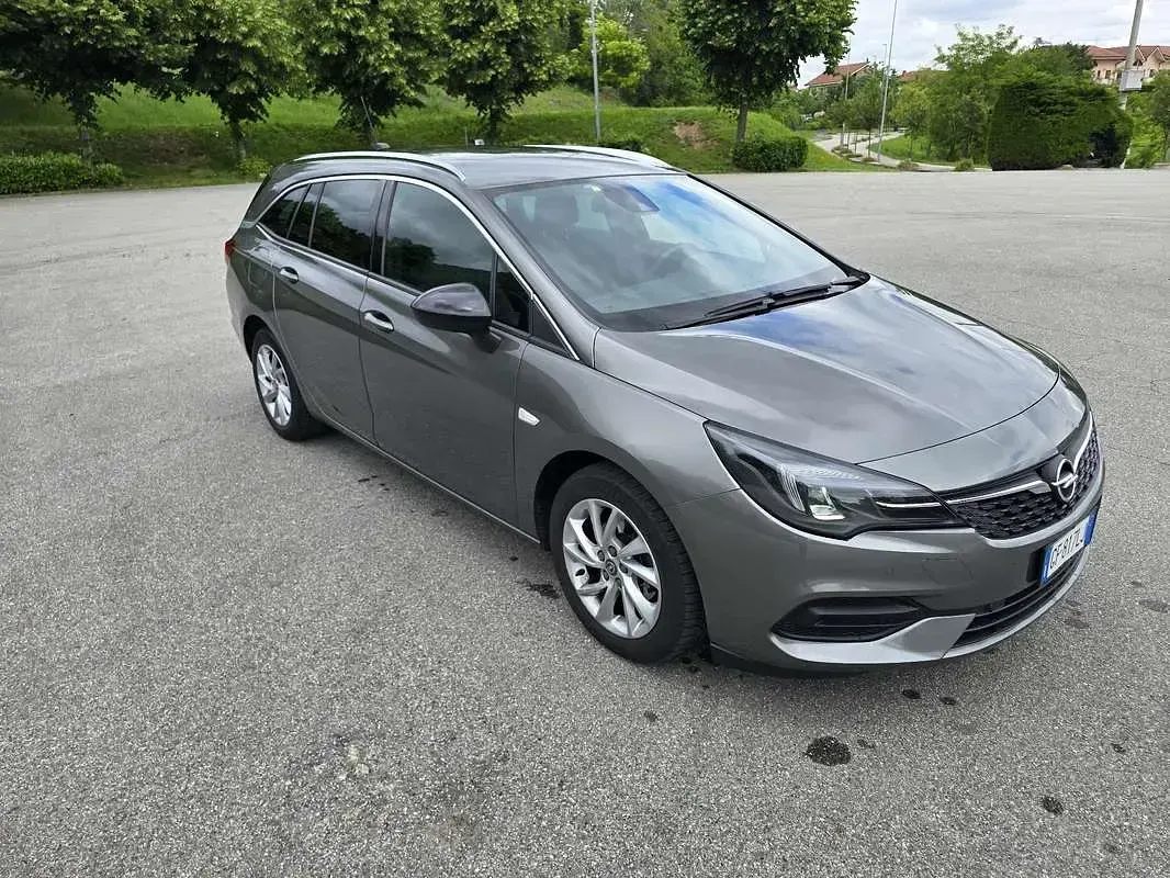 Usata Opel Astra Business Elegance 122 CV (89 kW) 2021 Grigio Station wagon